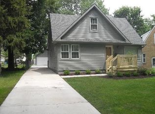 137 N Center St, Bensenville, IL 60106