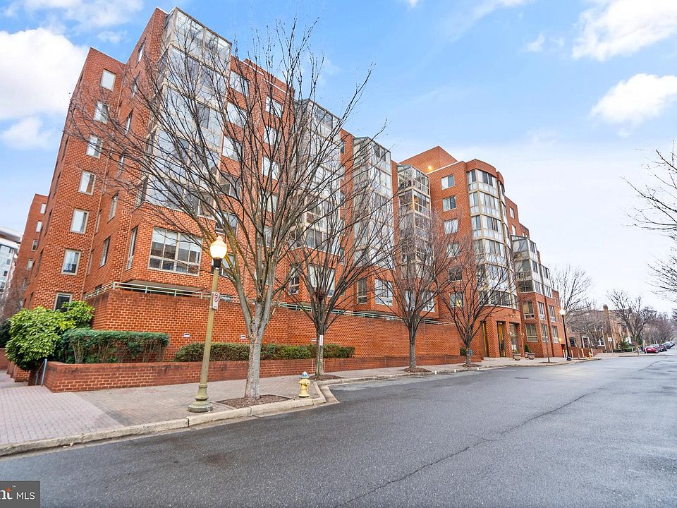 1st image of 1050 N Taylor St #1-702