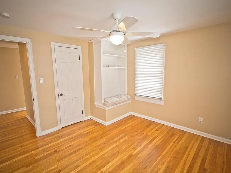1433 Henrietta St — Photo 19