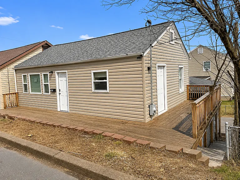 1303 Fletcher Ave #A — Photo 3