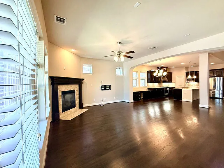 6704 Castillo St — Photo 15