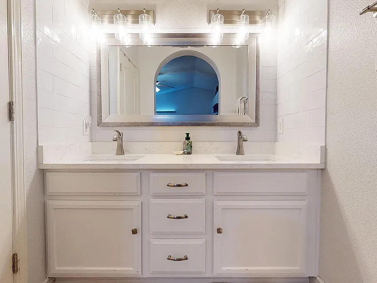 3249 Emerald Point Dr — Photo 25
