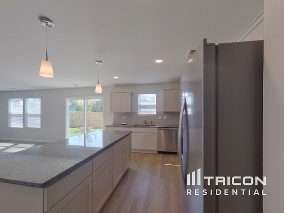 5th image of 157 Braxton Dr