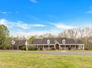 111 Oak Brook Ln, Livingston, TN 38570