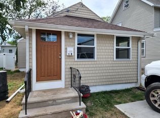 18 Van Dorn St, Keyport, NJ 07735