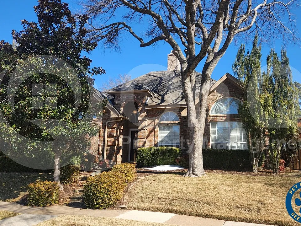 1716 Seminary Dr