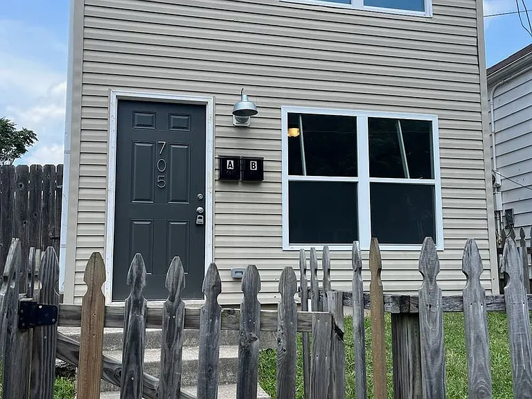 705 Camp St. — Photo 1