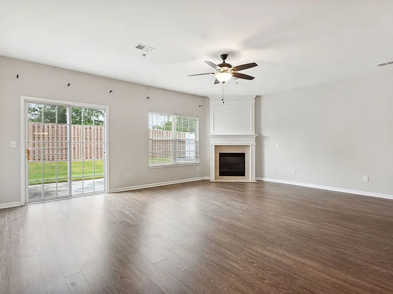 372 Azalea Cir — Photo 11