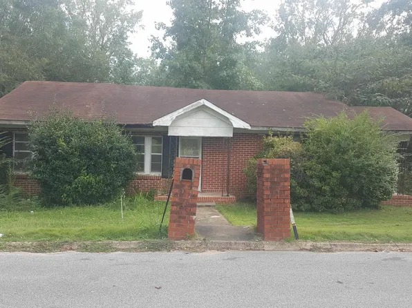 445 Gaston St, Roanoke, AL 36274
