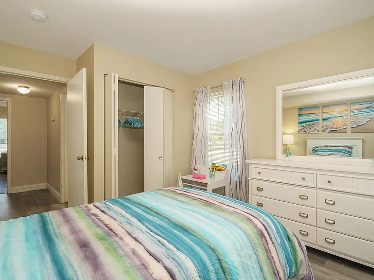 Liberty Place Apartments — Photo 11