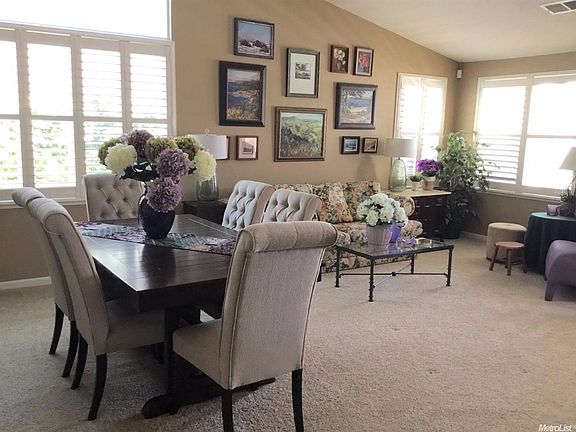 5th image of 2415 Rose Hill Ln