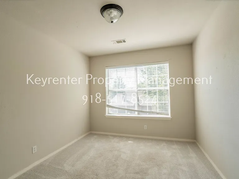 8514 S 112th East Ave — Photo 13