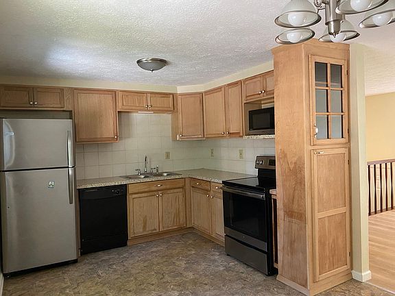 4th image of 793 Blenheim Ct