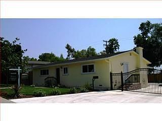 1st image of 419 McCovey Ln