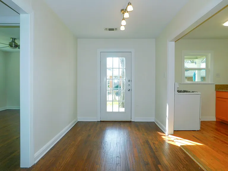 901 Gregg St — Photo 17