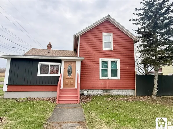 261 Lake Shore Dr W, Dunkirk, NY 14048