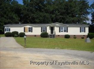 882 Precision Ct, Hope Mills, NC 28348