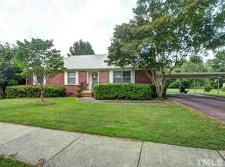 409 S Hughes St, Apex, NC 27502