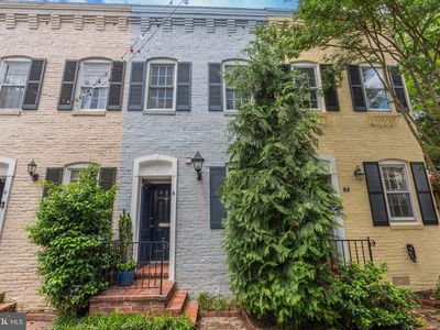 4 Pomander Walk NW, Washington, DC, 20007
