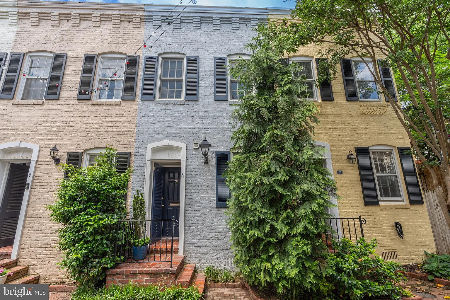 4 Pomander Walk NW photo 1