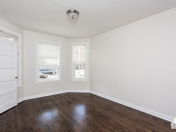 5th image of 3121 N Kimball Ave