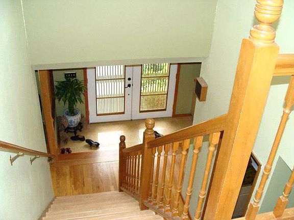 5th image of 10721 23rd Ave NE