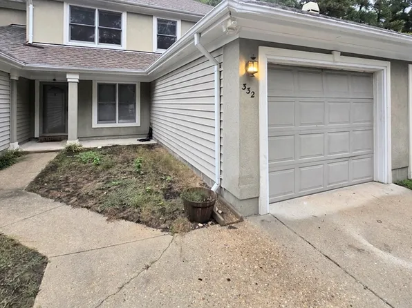 332 Esplanade Pl, Chesapeake, VA 23320