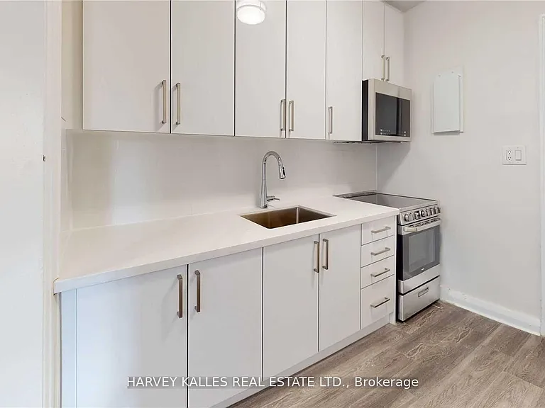 320 Lonsdale Rd #3 — Photo 15