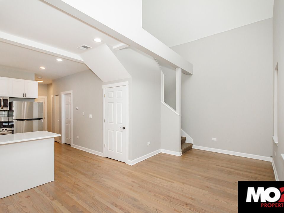 1st image of 1649 N Paulina St APT 3R
