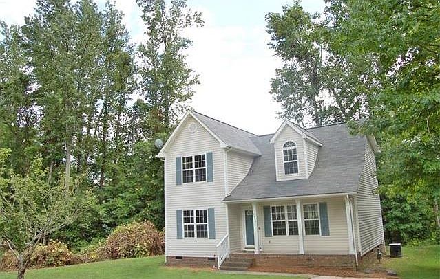 1st image of 2602 Daffodil Dr