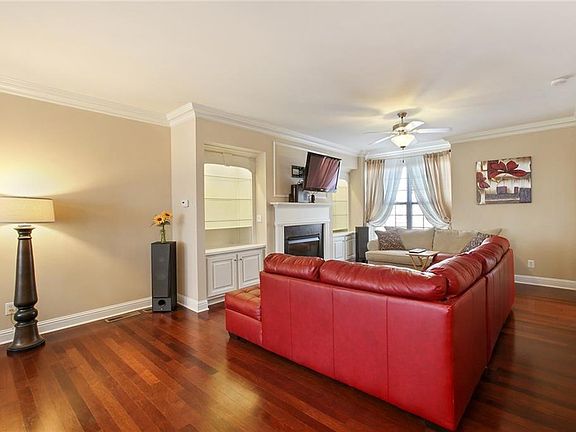 5th image of 5742 Pine Oak Dr