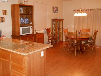 2428 W 12th Ave, Junction City, OR, 97448