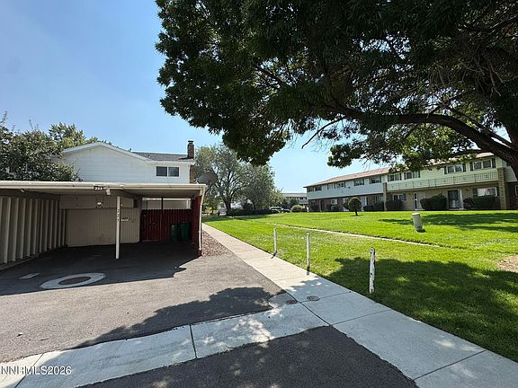 3rd image of 223 Smithridge Park