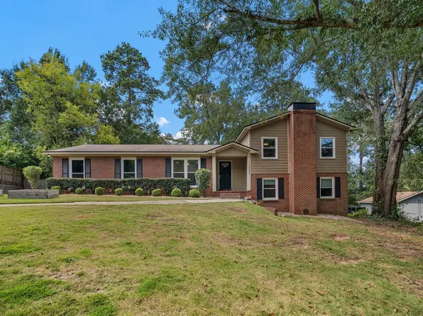 1805 Carriage Dr, Phenix City, AL 36867