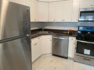 926 Throggmorton Ave #2A, Bronx, NY 10465