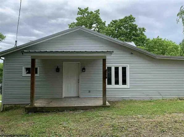 19 Overhill Rd, Haywood, WV 26366