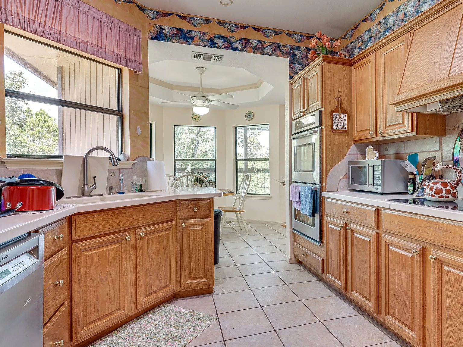 2 bed, 1.5 bath, 1500 sqft, $1,700 — Photo 2