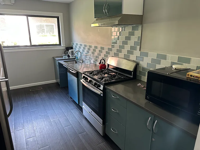 44 Broadlawn Park — Photo 25