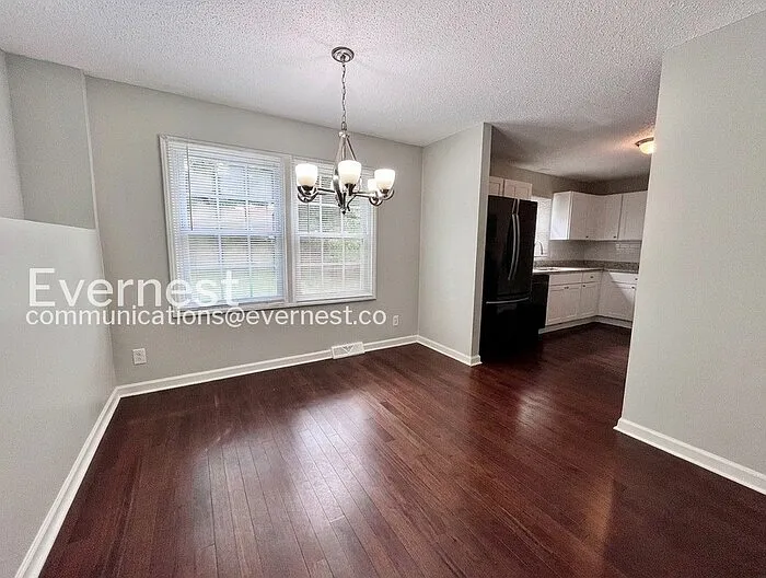 400 Wilcrest Dr — Photo 9