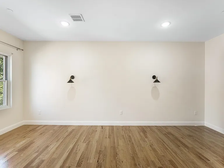 65-67 Storms Ave #3B — Photo 9