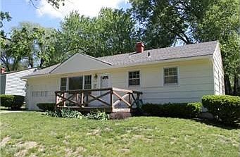 2nd image of 8419 Oak St