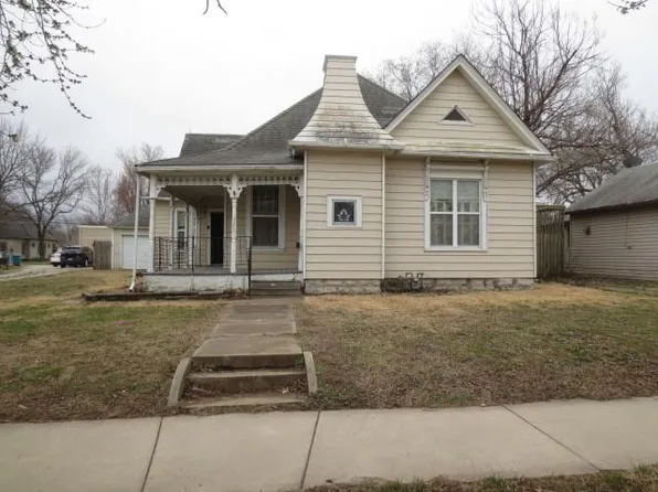 325 Main St, Osawatomie, KS 66064