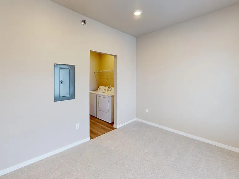 The Plains Apartments — Photo 14