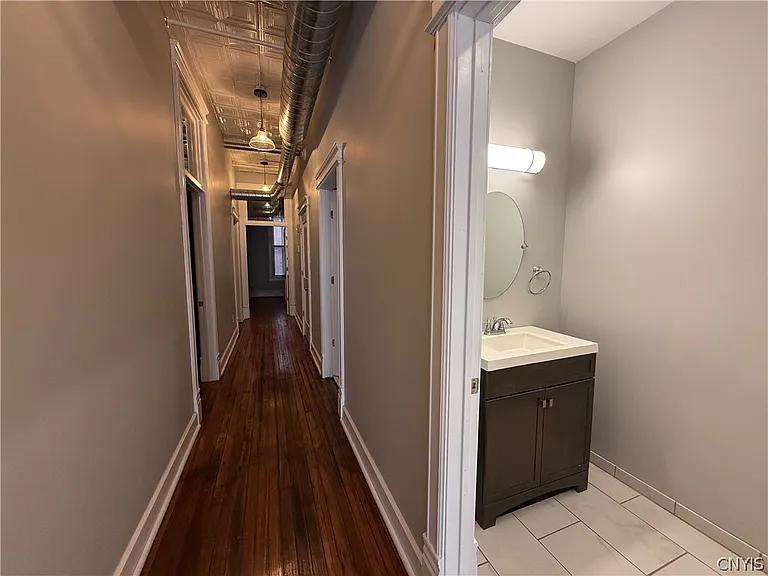 205 E Jefferson St #4A — Photo 11
