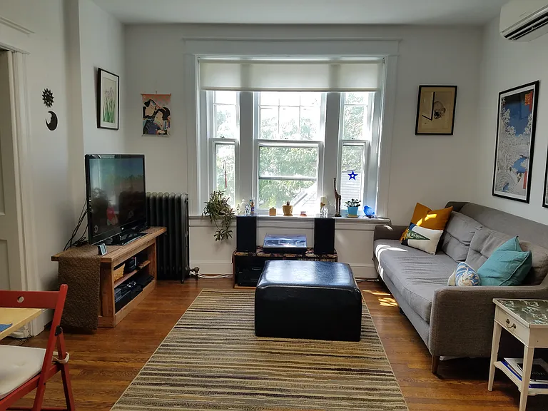 2009 Belmont Rd NW #404 — Photo 3