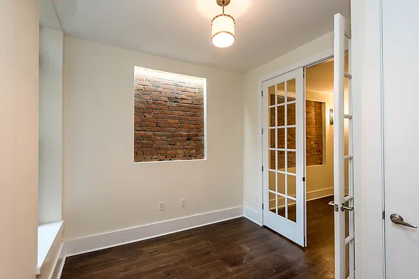 Rented by Nooklyn NYC LLC | media 56