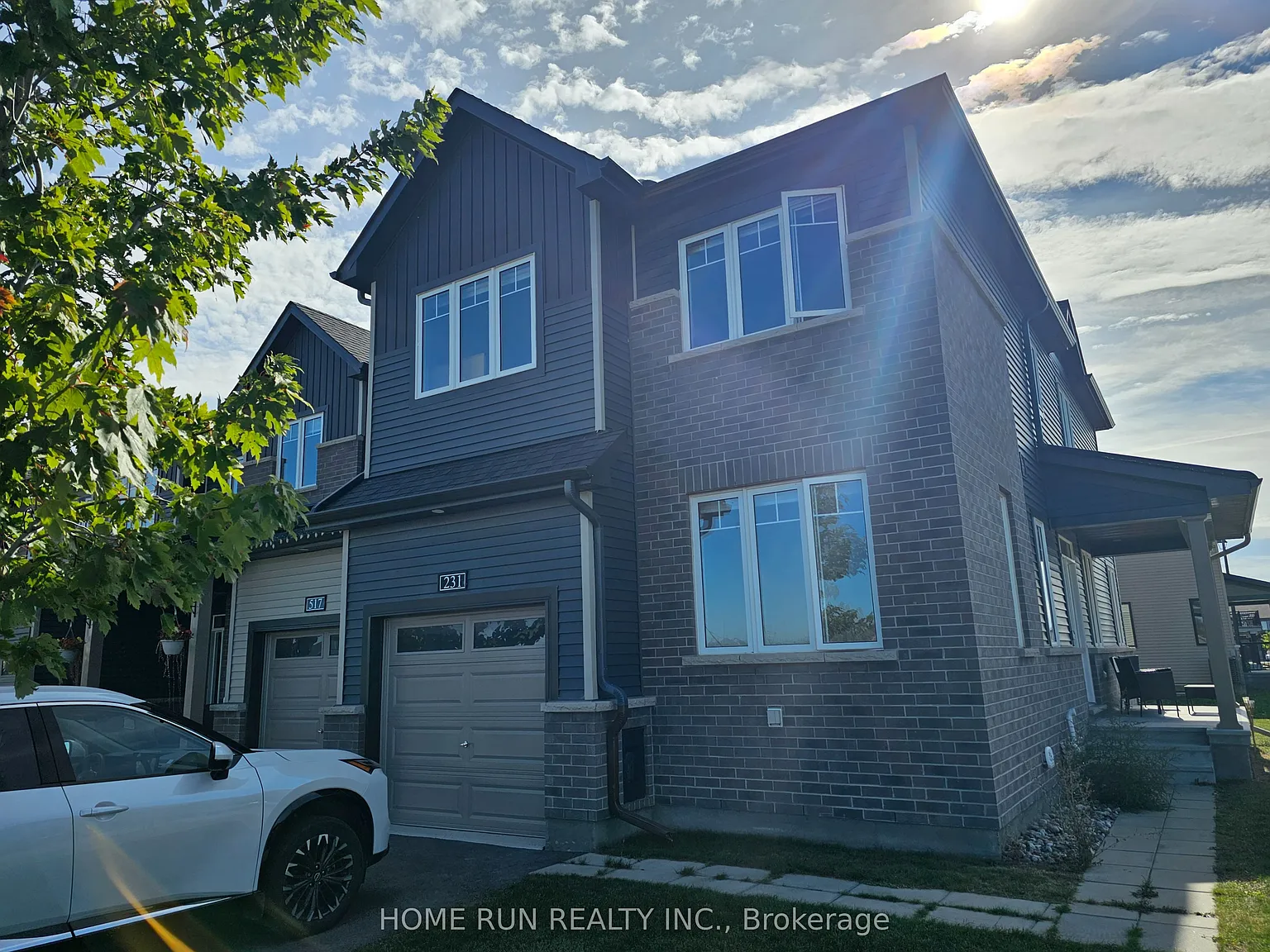 4 bed, $2,850 — Photo 2