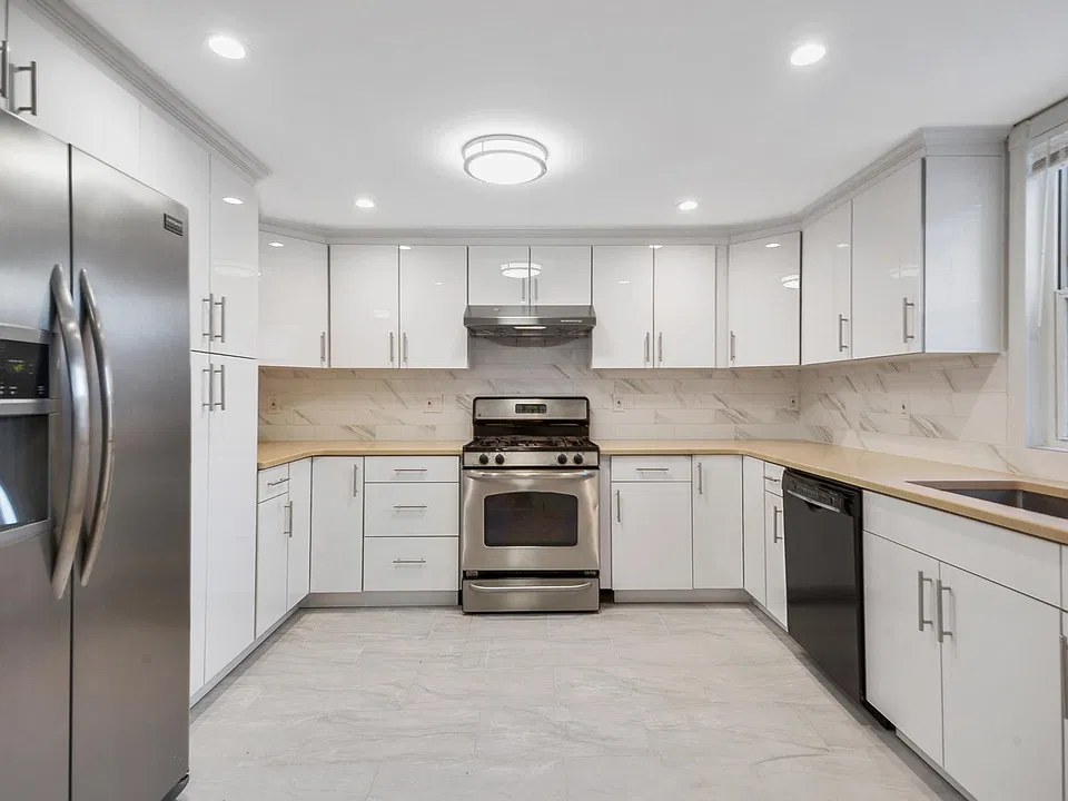 234 Harrison Ave #2