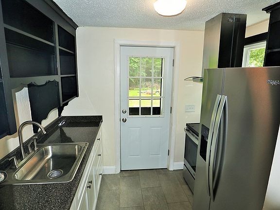 4th image of 508 Oak St