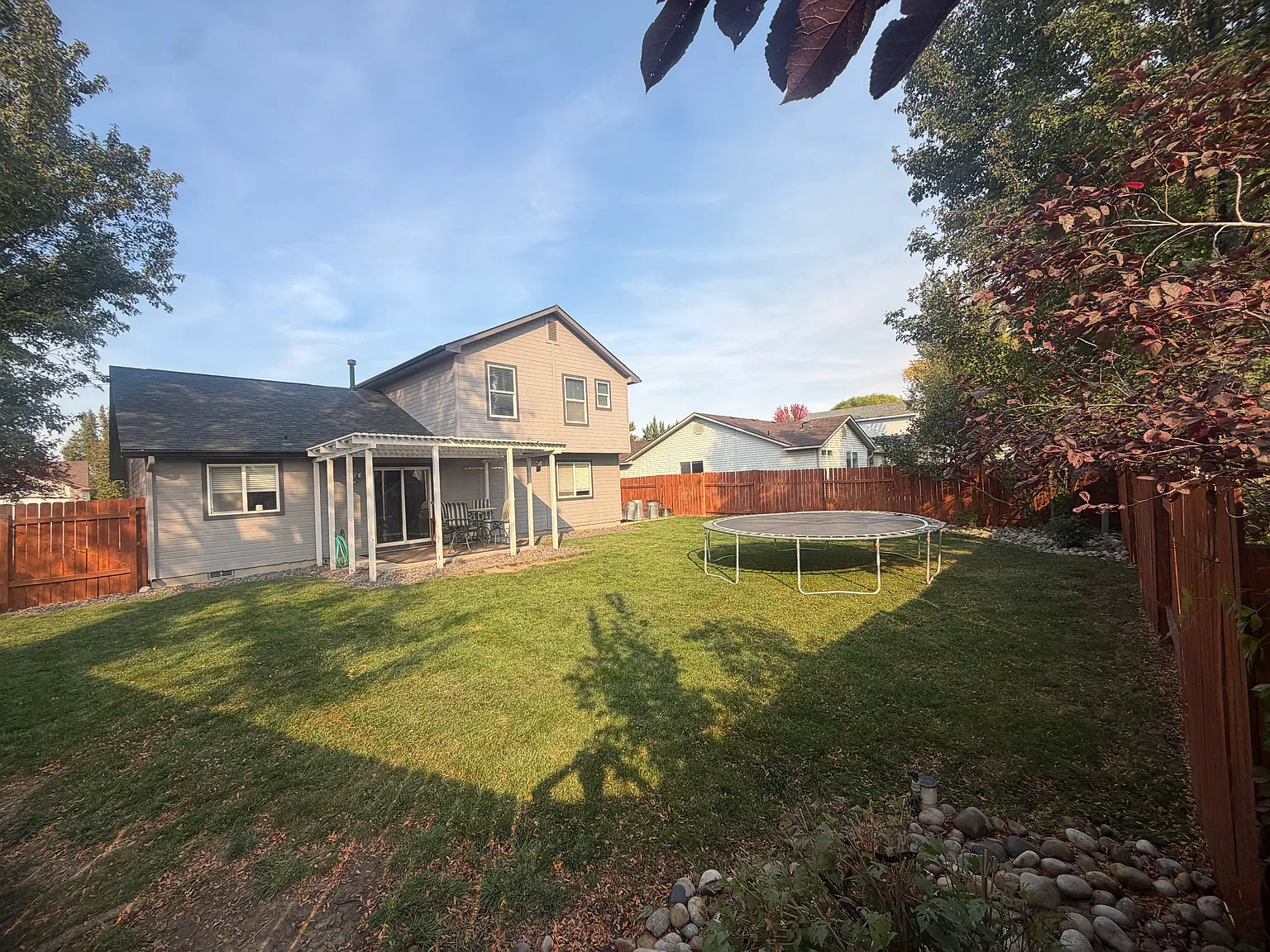 3 bed, 2.5 bath, 1440 sqft, $2,350 — Photo 2